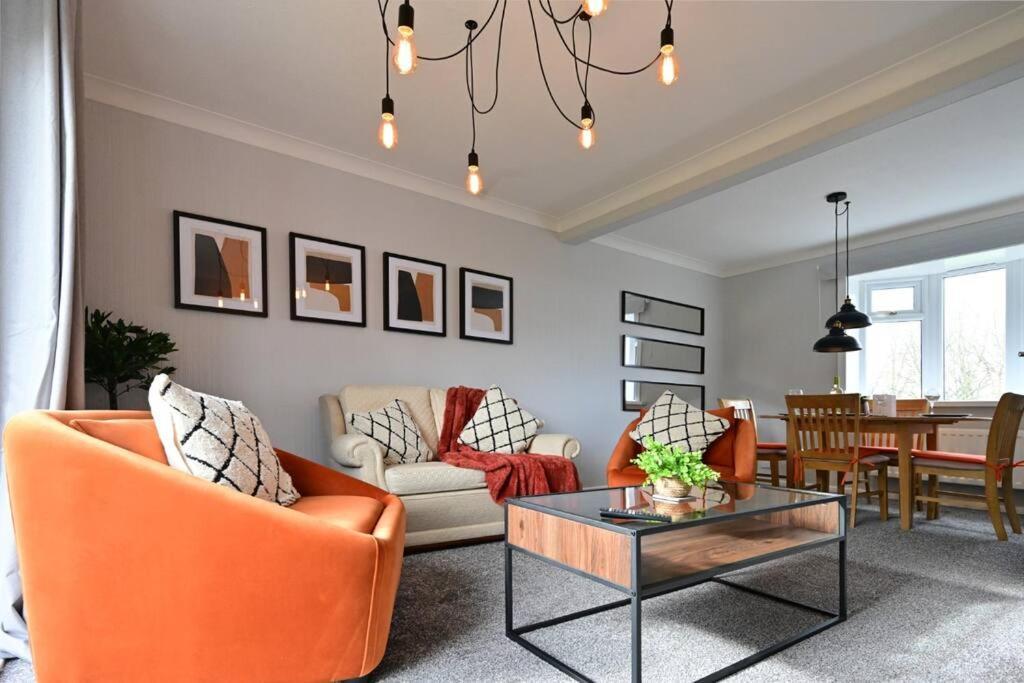 Reduced Rates For Weekly, Monthly And Longer Stays Durham Bagian luar foto